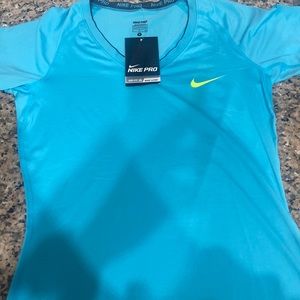 Brand New Nike Pro Dri-FIt Base layer Blue top size Small